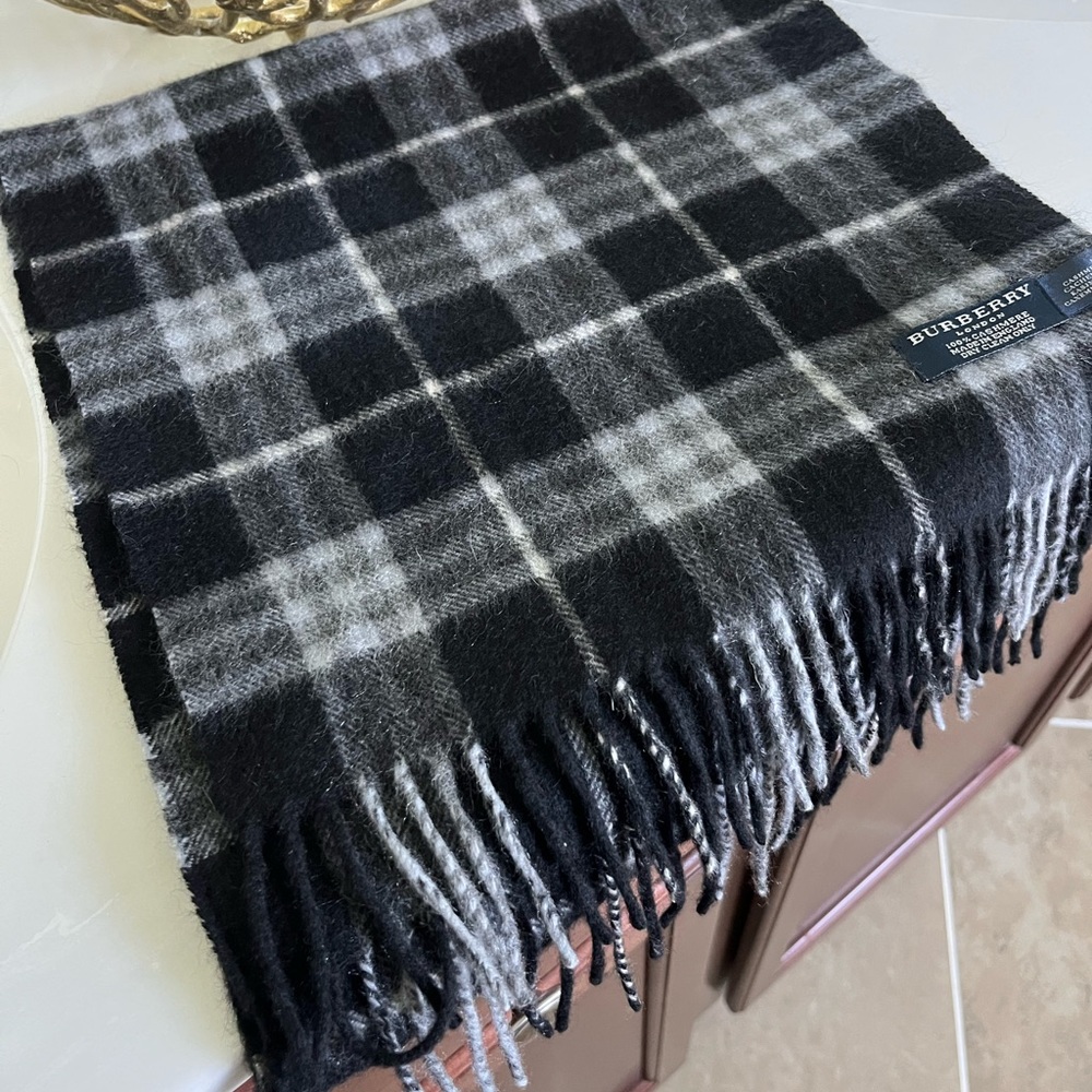 Burberry Scarve